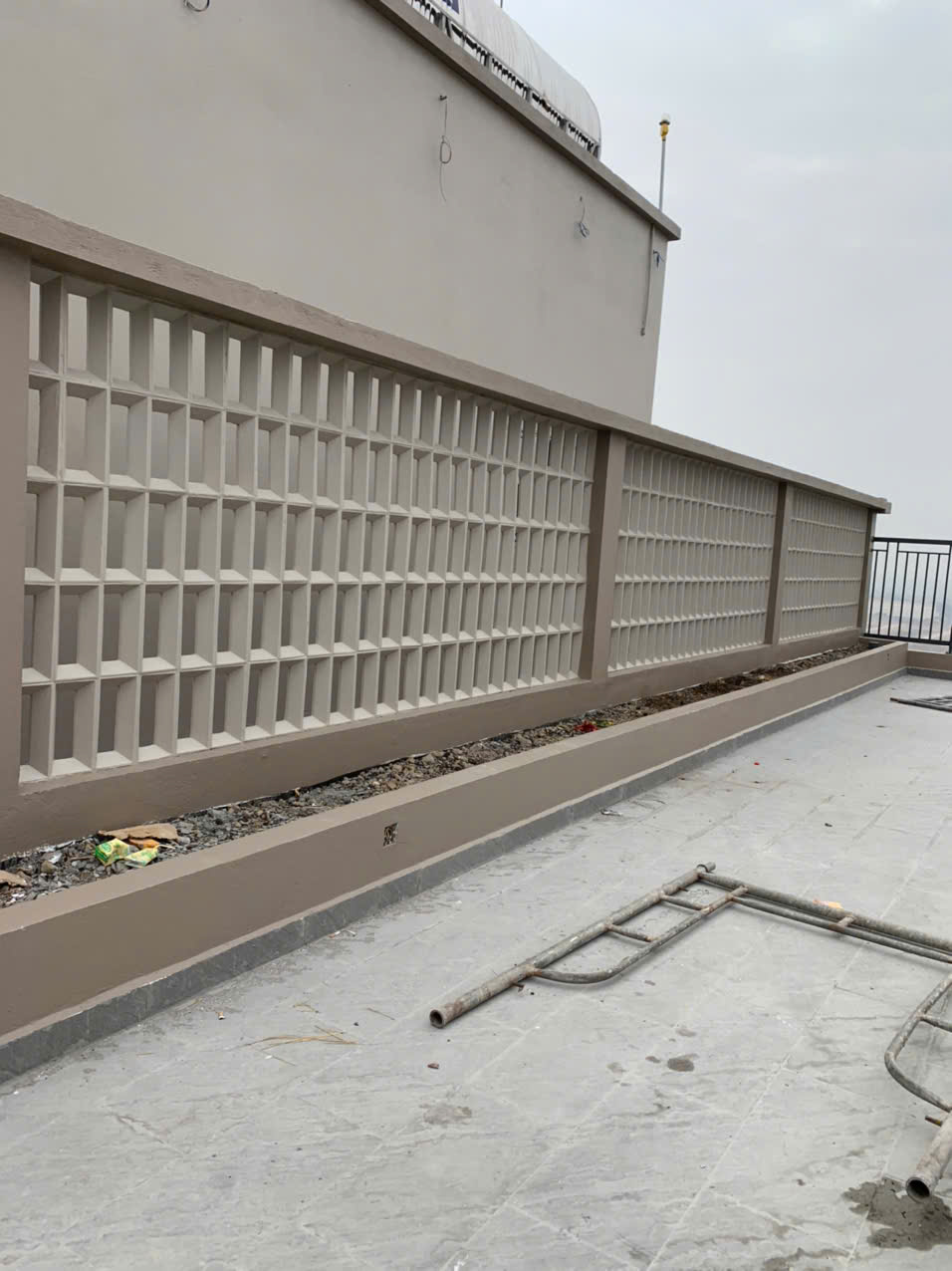 Vì Sao Gạch Thông Gió Bê Tông Đang Trở Lại Trong Kiến Trúc Hiện Đại